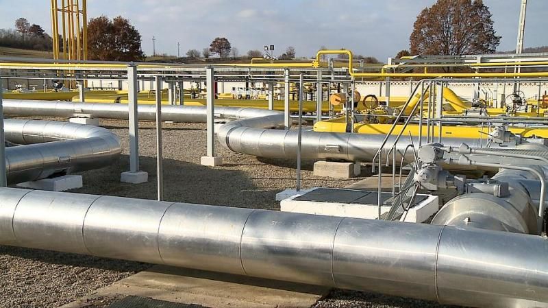 Поставщики топлива Румынии требуют роялти от местных цены.