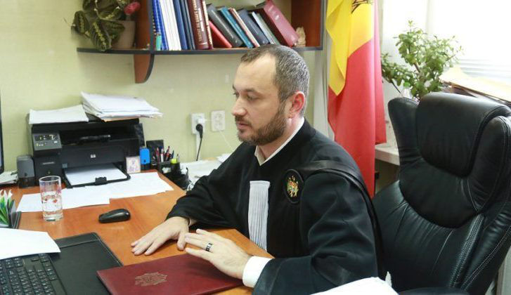 Судья Андрей Никулча, вынесший приговор в отношении Шора, был уволен.