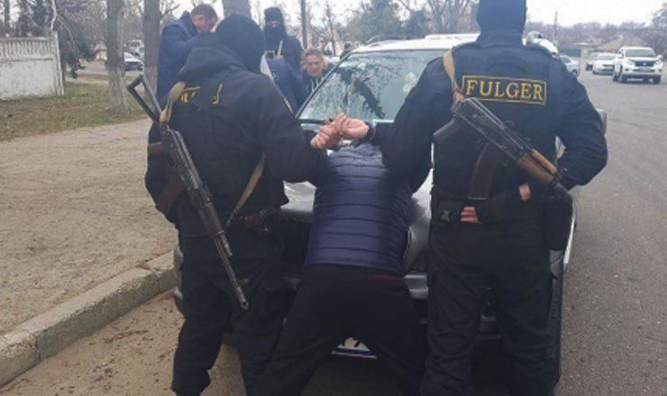 В Кагуле задержали шантажистов, вымогавших деньги за интимные фото.