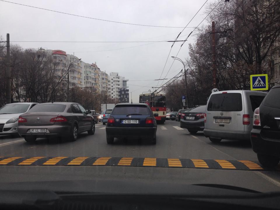 Решение вызвано тем, что с начала года уже три человека погибли на пешеходных переходах.