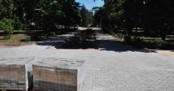 Работы по восстановлению парка "Алунелул" близятся к завершающему этапу.