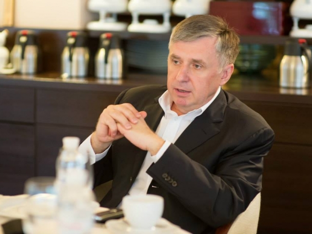 Fostul premier al Republicii Moldova, Ion Sturza, a venit cu o reactie la asumarile facute de Guvernul Leanca in aceasta dimineata.