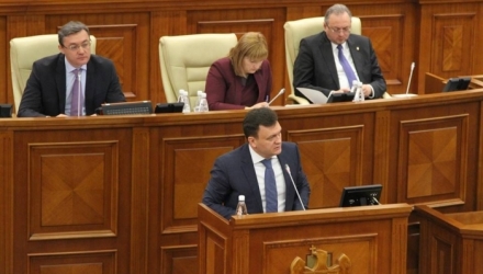 Ministrul de Interne, Dorin Recean, susține că vinovați de protestele violente de pe 7 aprilie 2009 se fac organele de conducere ale Republicii Moldova din acea perioadă, care au tergiversat intenționat acțiunile de intervenție a poliției.