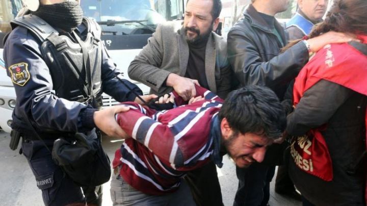 9.000 de poliţişti au fost demiși timp de o săptămână, fiind suspectaţi că l-au susţinut pe Fethullah Gulen. Foto: alwaght.com