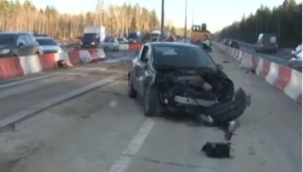 O tânără din Sankt-Petersburg a lovit cu mașina un grup din patru muncitori moldoveni.