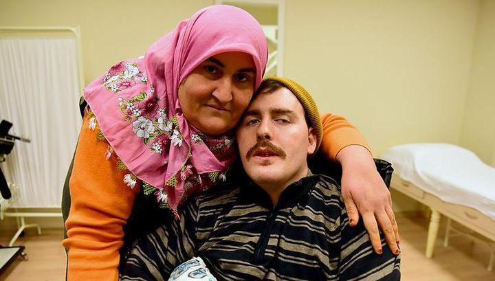 В больнице Антальи скончался молодой человек, который после аварии в 2008 году потерял память и был парализован. 