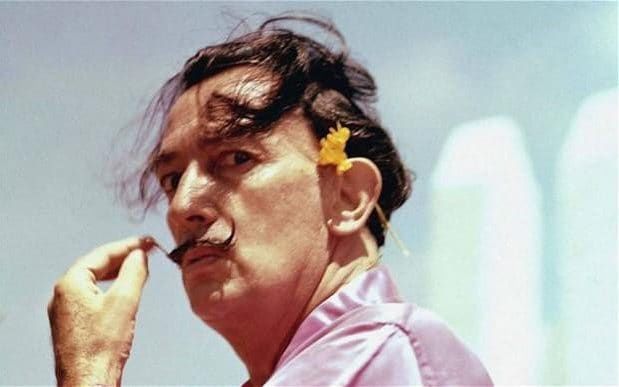 Salvador Dali a fost exhumat. 