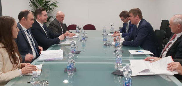 Ульяновски провел встречу с министром иностранных дел Чехии.