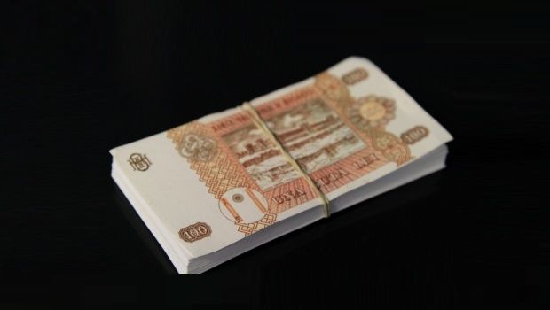 Şomerii pot obţine salarii ce variază între 1.500 şi 50.000 de lei.