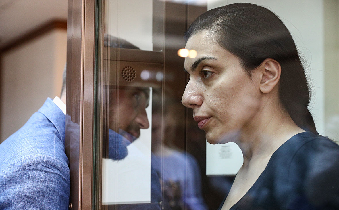 Карина Цуркан впервые после задержания появилась перед журналистами.