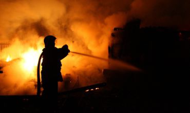 O casă părăsită din satul Neculăieuca, raionul Orhei, a fost cuprinsă noaptea trecută de flăcări. 