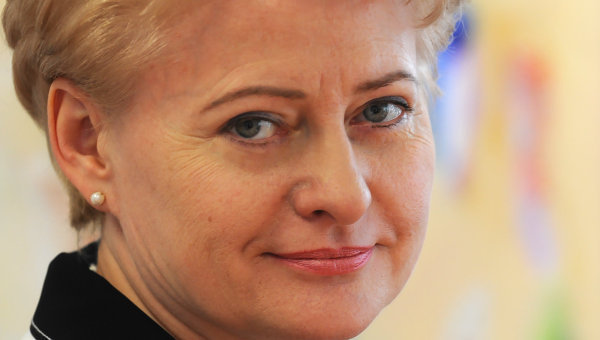 По мнению экспертов, самые высокие шансы на победу у действующей главы государства Дали Грибаускайте.