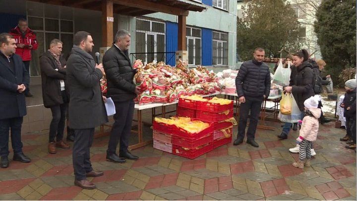 В канун Рождества в сёлах забивали свиней для праздничного стола.