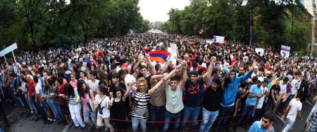 Голодовка в знак протеста против повышения тарифов на электроэнергию была объявлена 30 июня.