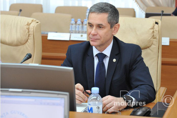 Министр обороны Анатолие Носатый.