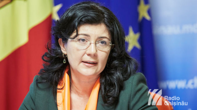 Раду возмущена поведением журналистов, которые устроили допрос её дочери.