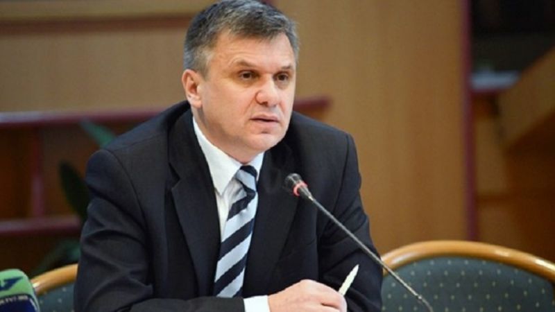 Надо договориться. Тем более, что деньги нам очень нужны, считает Игорь Боцан.