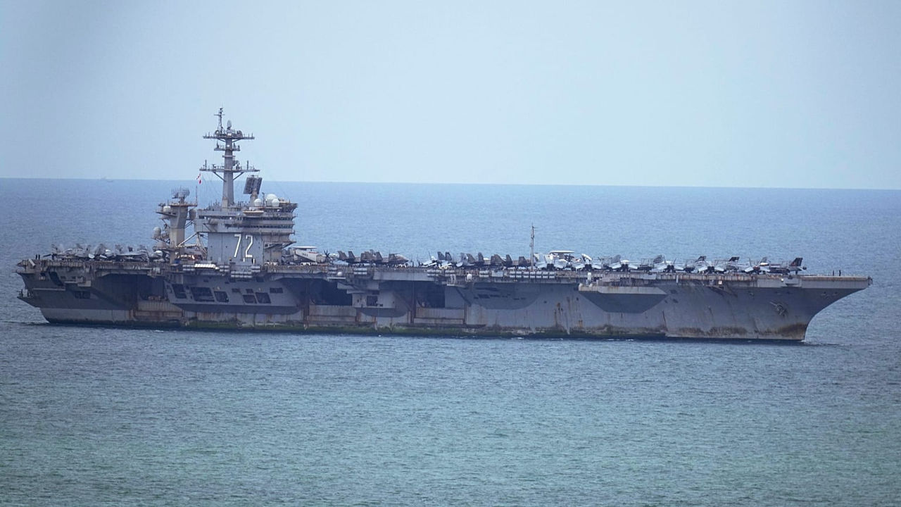 США признали 8 попыток суицида на авианосце во время миссии на Ближнем Востоке.