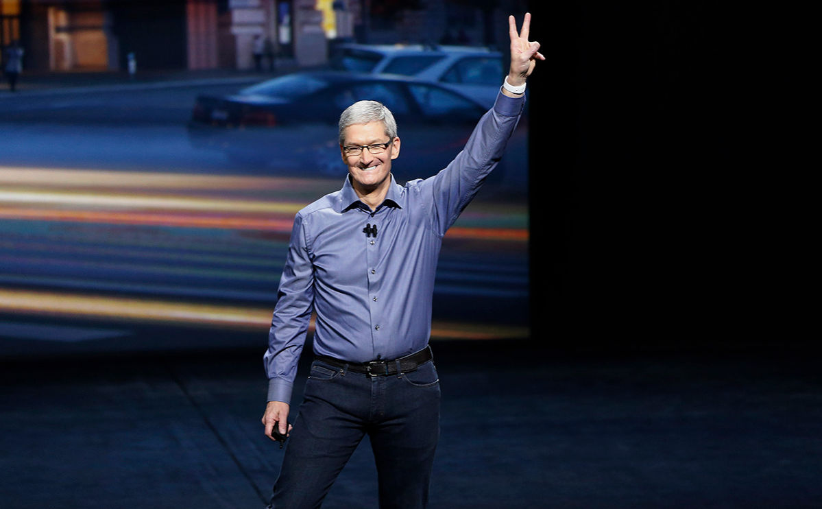 Вознаграждение главы Apple Тима Кука за 2020 год выросло на 40%.