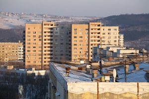 Peste 700 de apartamente și 75 de automobile sechestrate
