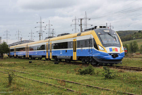 Из пяти поездов, модернизированных в Румынии, курсируют только два.