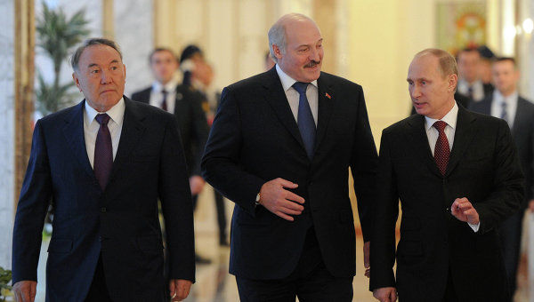 Лукашенко подчеркнул, что президент РФ Владимир Путин для него не только коллега, но и друг.