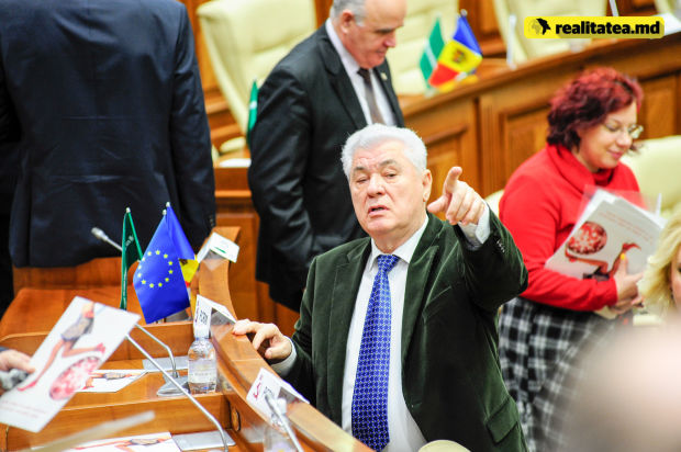 În calitate de replică, președintele PCRM, Vladimir Voronin, le-a cerut liberalilor să nu se supere.