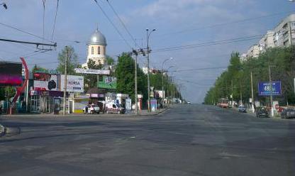 Улицы нашей многострадальной столицы только 7 дней в году более-менее разгружены. 