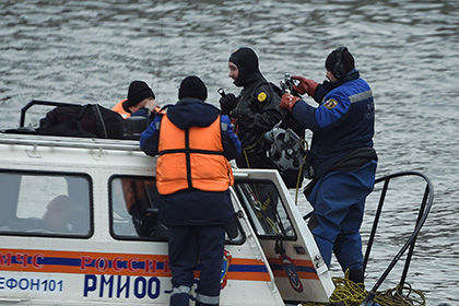 Водолазы во вторник, 3 марта, трижды спускались в Москву-реку в поисках оружия.