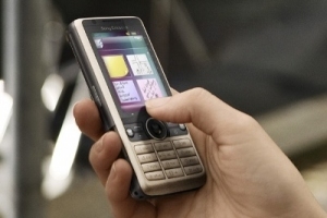 Trași pe sfoară prin telefon