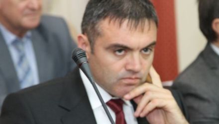 Au existat voci care l-au acuzat public că ar face jocurile democratului Vlad Plahotniuc.
