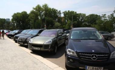 În cazul în care nu se reuşea vânzarea maşinilor în România, acestea erau transportate în Republica Moldova