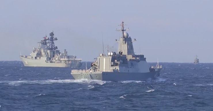 В Тихом океане начались учения ВМФ России с участием более 40 кораблей.