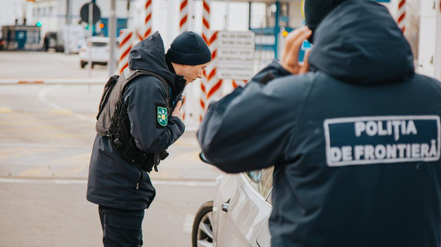 Погранполиция Молдовы конфисковала автомобиль делегации Румынии.