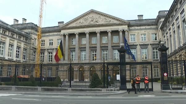 Бельгия больше года живет без правительства.