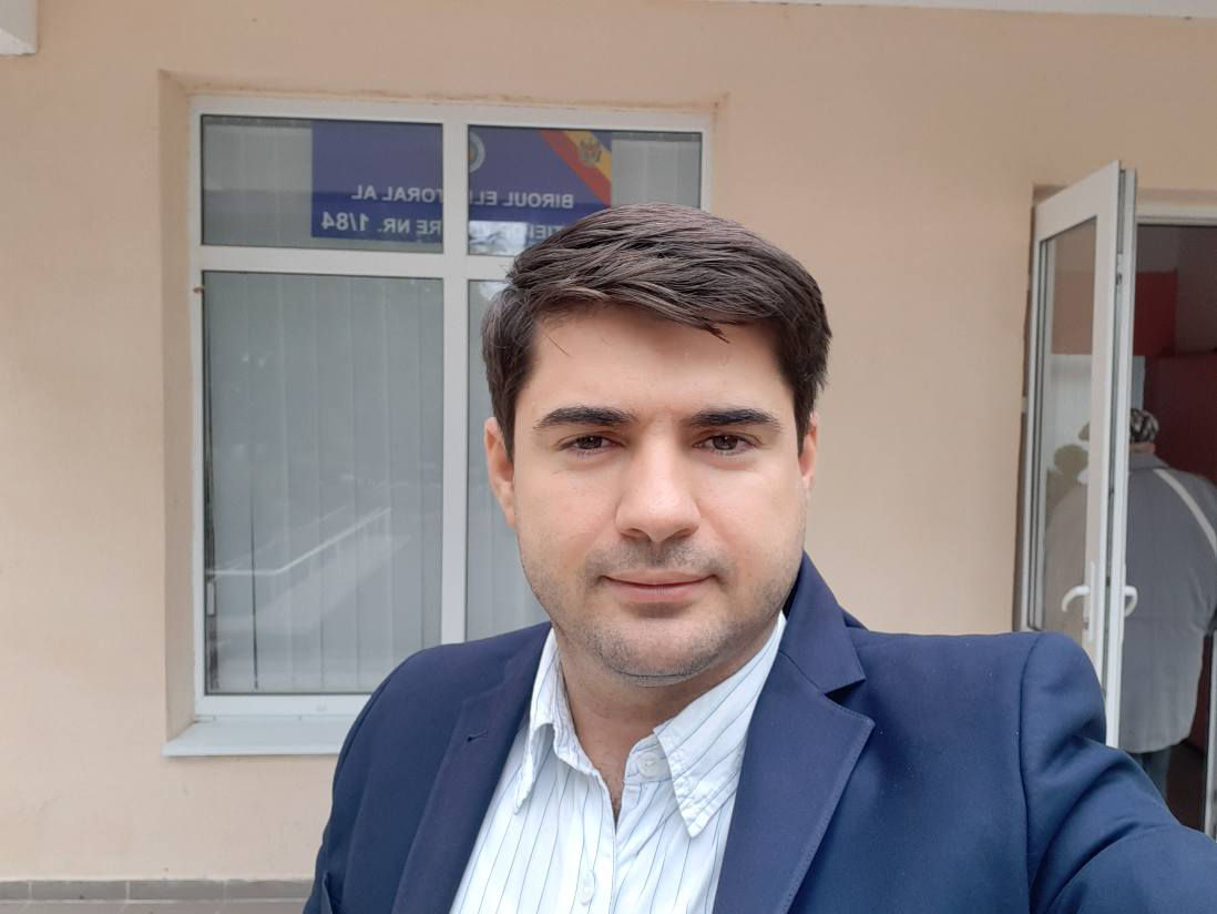 Врио главы "Poşta Moldovei" Роман Кожухарь.