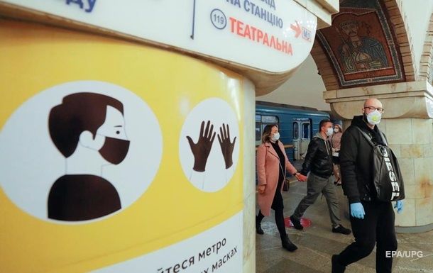 На Украине от COVID-19 умерло более 700 человек.