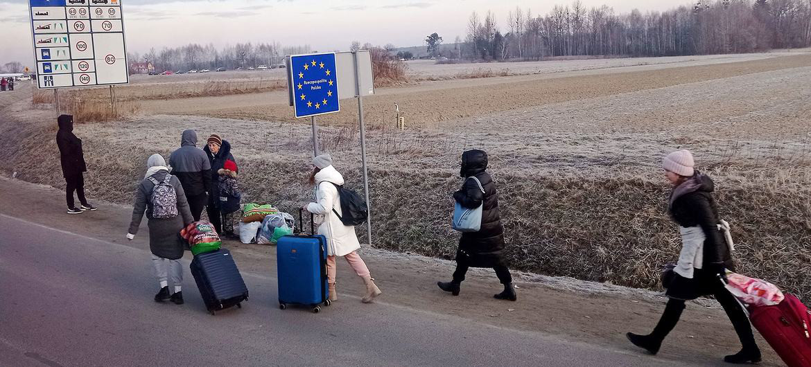 В ООН заявили о миллионе беженцев из Украины за неделю.