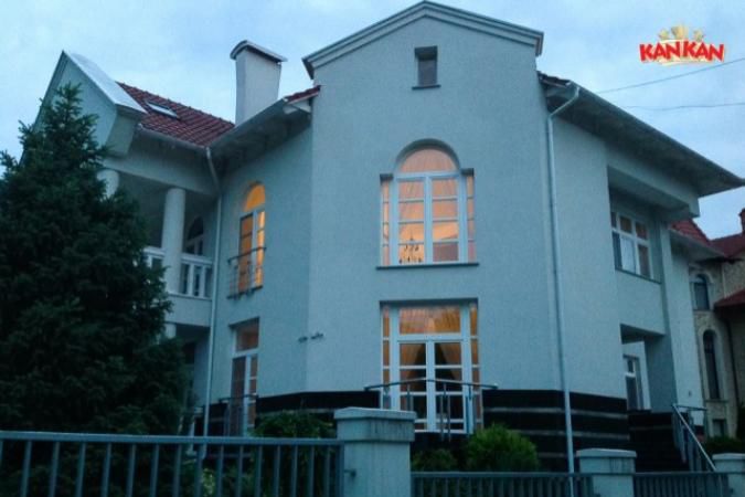 Обыски в доме Влада Филата продолжатся сегодня.