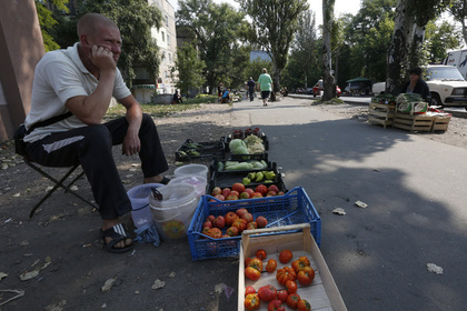 Власти ДНР обратились к народу с призывом бойкотировать поставки гуманитарной помощи со стороны Украины.