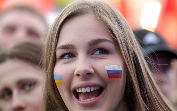 Отношения Украины и России напряжены до предела, но взаимодействовать друг с другом нужно в любом случае.