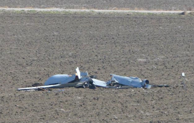 Беспилотник упал сразу же после взлета с военной базы в Адане. Фото: hurriyetdailynews.com