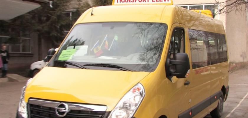 Autobuzele școlare, verificate de către inspectorii de patrulare. Foto: mediatv.freevar.com