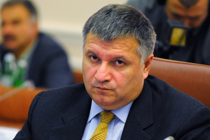 Глава украинского МВД Арсен Аваков призвал радикалов в стране прекратить самосуд над депутатами.