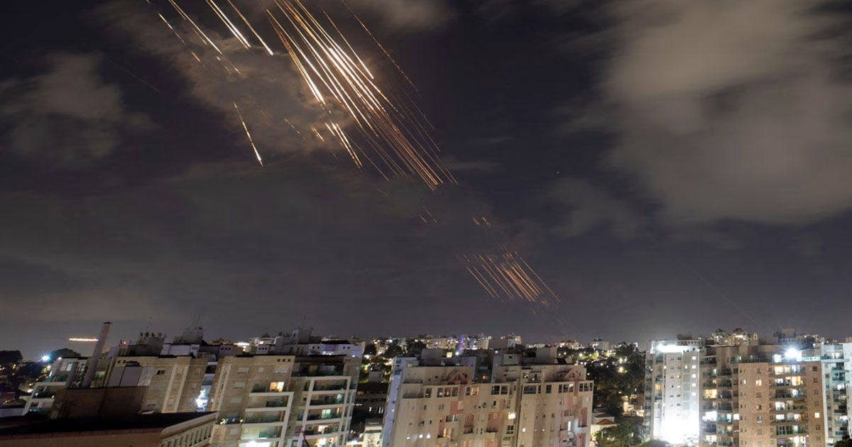 Rachetele iraniene au fost echipate cu focoase cu fragmentare explozivă.