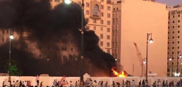 Un terorist-kamikaze s-a aruncat în aer într-un vehicul, în faţa unei moschei. Foto: evz.ro