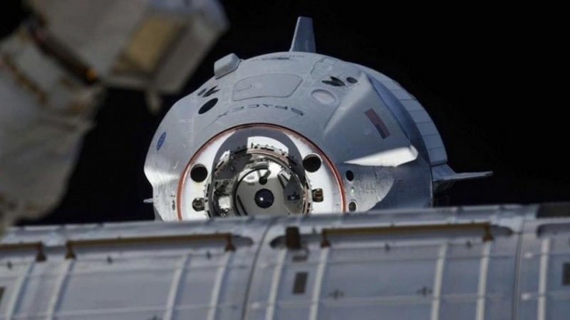 На испытаниях корабля Crew Dragon произошел взрыв.