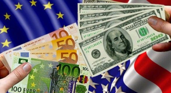 Euro ar putea ajunge la paritate cu dolarul în 2017. Foto: zf.ro