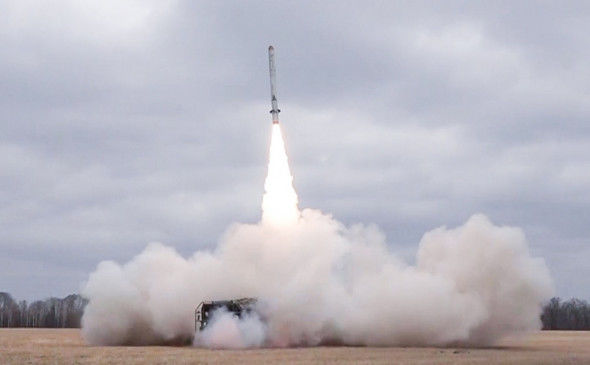 Российские военные высокоточными ракетами за ночь уничтожили 16 украинских военных объектов.