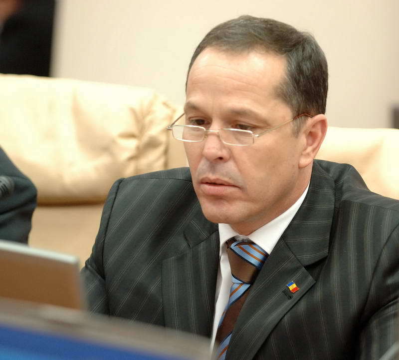 Формузал: "Страна-соседка превращается в Гуляй-поле. Вот и вся причина тревог и рисков наших экономических агентов".